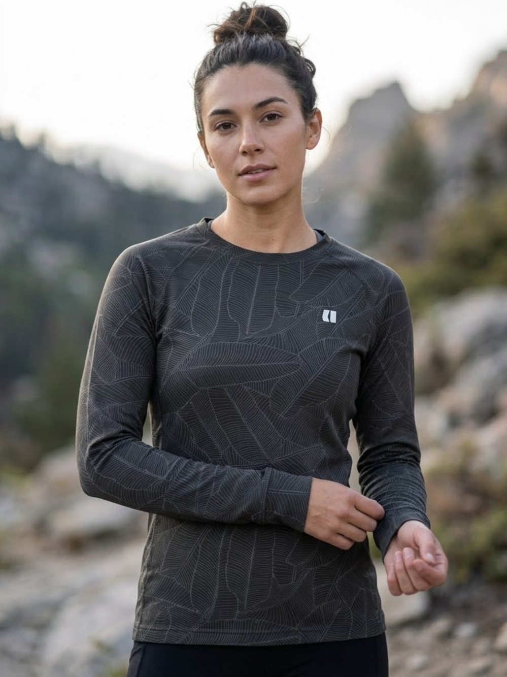 Armada Haven Crew Long Sleeve Baselayer Shirt Size Small